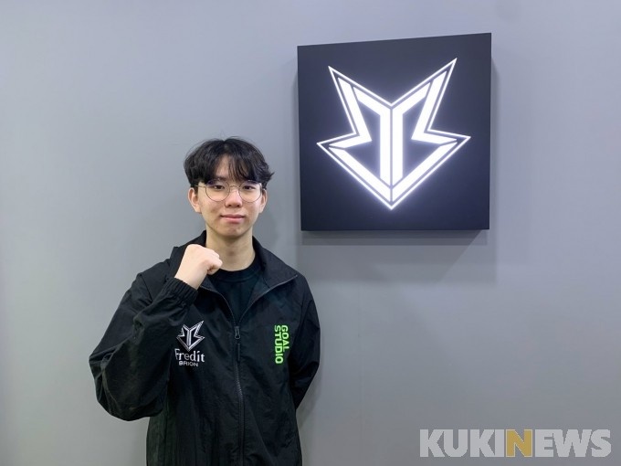 更在内线防 更在内线防