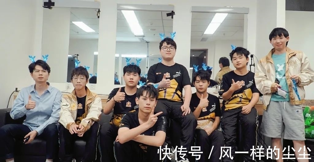 了令人瞩目 了令人瞩目